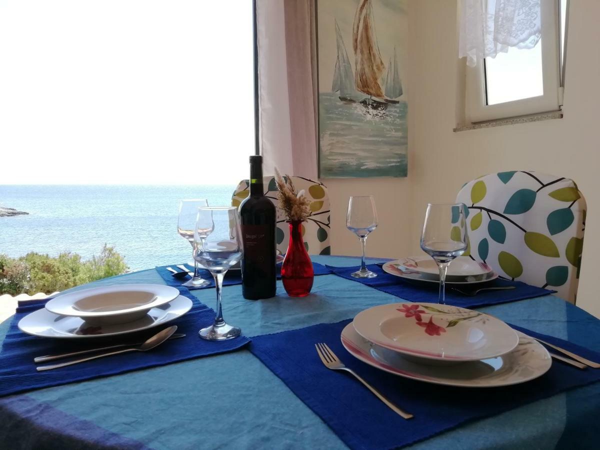 Poseidon Holiday Guesthouse Жирье Экстерьер фото