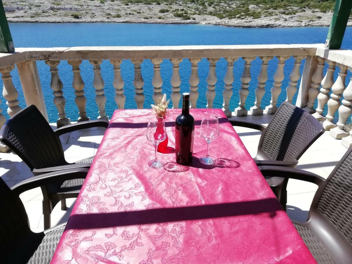 Poseidon Holiday Guesthouse Жирье Экстерьер фото