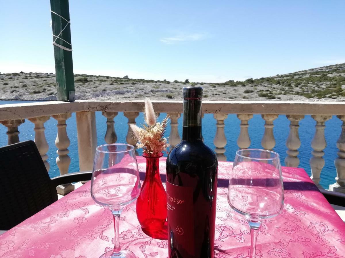 Poseidon Holiday Guesthouse Жирье Экстерьер фото