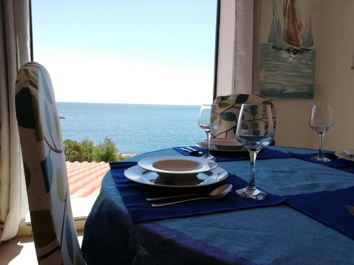Poseidon Holiday Guesthouse Жирье Экстерьер фото