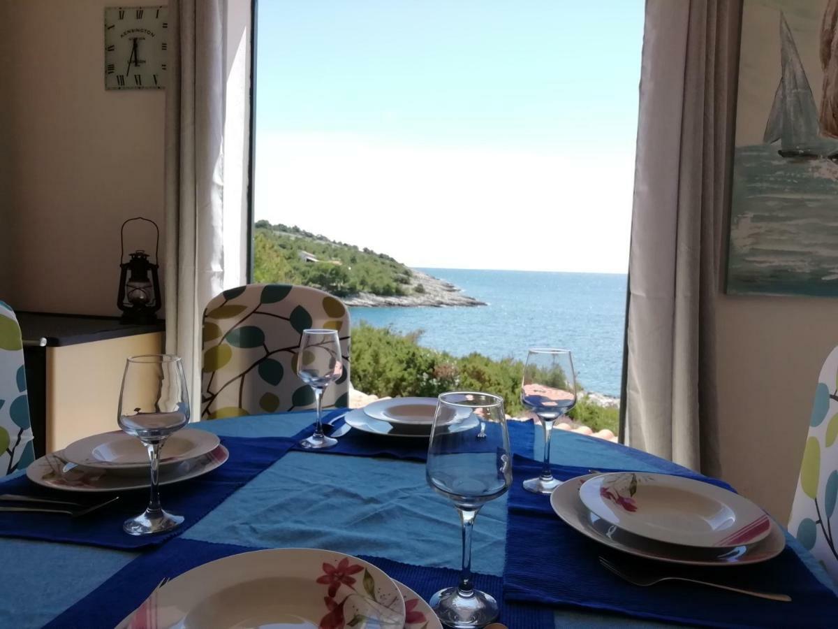 Poseidon Holiday Guesthouse Жирье Экстерьер фото